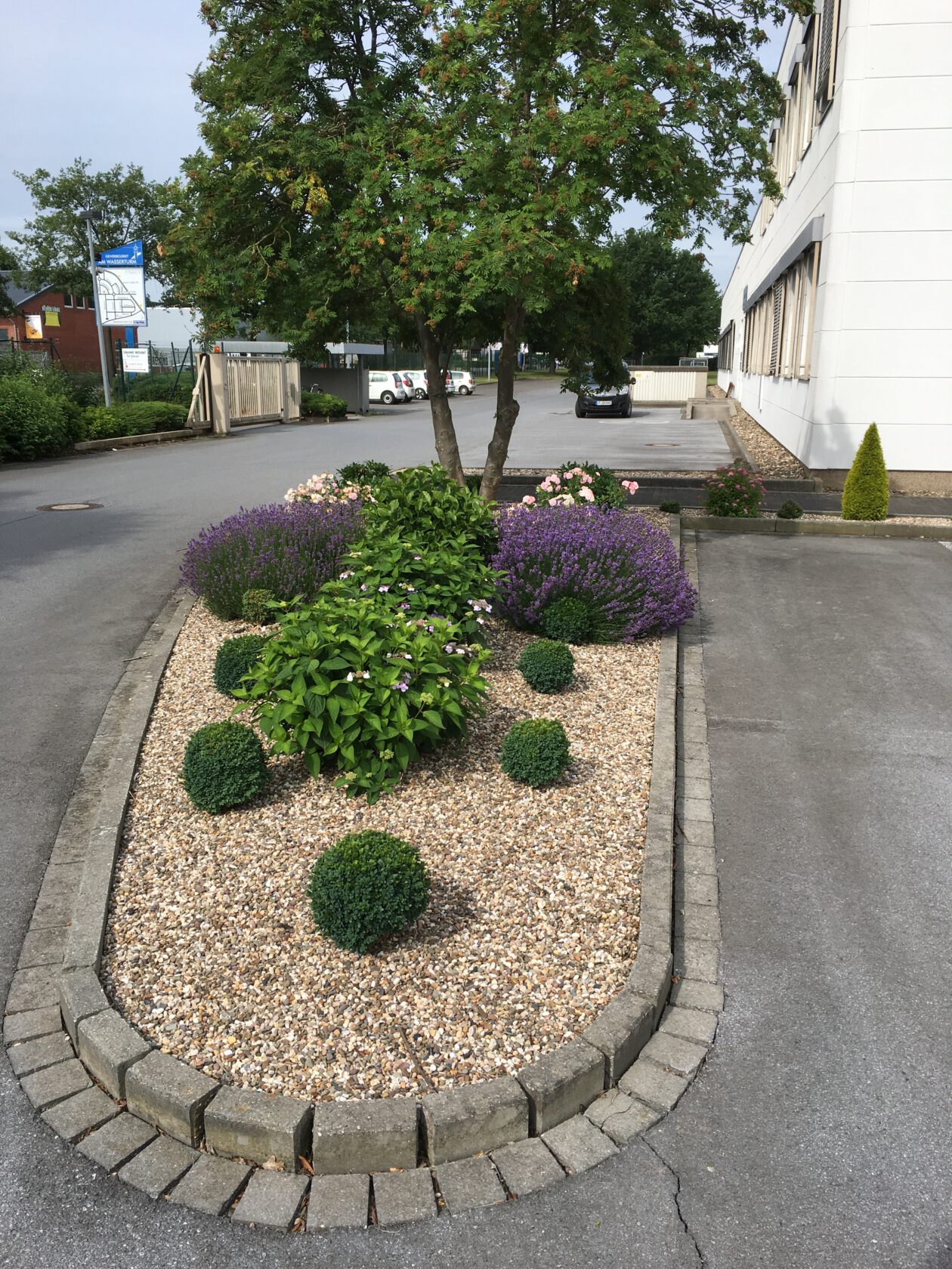 Industrie/Gewerbe – Rasche Garten- und Landschaftsgestaltung